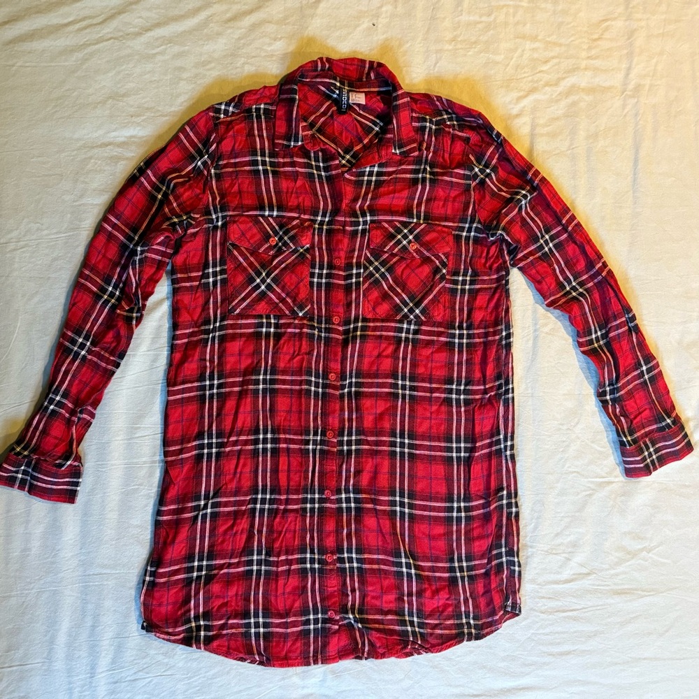 Women’s H&M red plaid shirt size 8